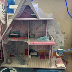 LOL Surprise! Winter Disco Chalet Ski Cabin