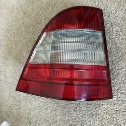 2000 Ml320 Rear Lights