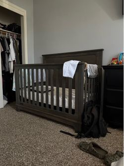 baby crib