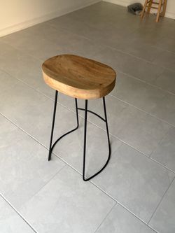 Solid Wood & Black Metal Bar Stools – Rustic/Industrial Style