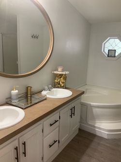 BEAUTIFUL REMODELED HOME IN ORLANDO / HERMOSA CASA REMODELADA EN ORLANDO