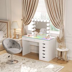 VANITII Diana Vanity Desk Set- 8 Storage Drawers with Vanity Mirror