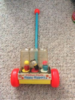 VINTAGE FISHER PRICE HAPPY HOPPERS PULL TOY