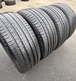 235/55/19 pirelli Selling 4 nearly new tires with 80% tread life remaining.🌟🌟