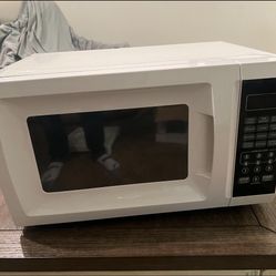 Microwave In Great Condition 