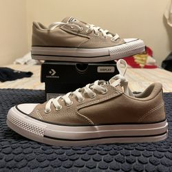 Converse size 8 men’s Brand New and Original Zapatos de hombre nuevos y originales