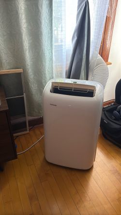 Toshiba 8,000 BTU Portable Air Conditioner – Excellent Condition