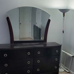 Dresser With Mirror 6 Draws
