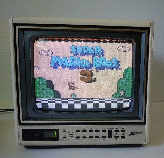 レトロTV Zenith LM8833 9” Portable CRT TV, Working asking $125 #crt