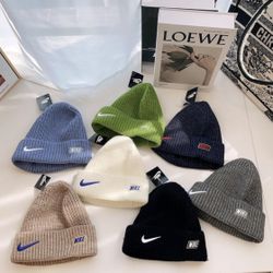  Nike Beanies 