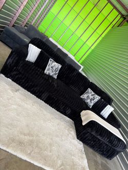 Ashley furniture sectional sofa couch (Delivery AVAILABLE)