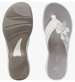 Clarks Women's Brinkley Flora Cloudsteppers Flip-Flops