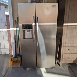 Frigidaire Refrigerator Used 