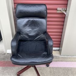 Leather Chair 