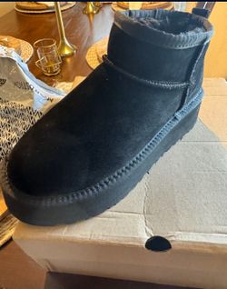 Uggs Boots Size 9