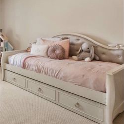 Girls Twin Trundle Bed