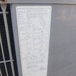 Tengo esta maquina de aire.no tengo la otra 
