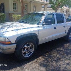 2004 Dodge Dakota