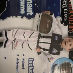 Astronaut Costume Size Small Can Fit 4 To 6
