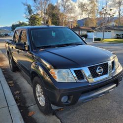 2016 Nissan Frontier SV Crew Cab 