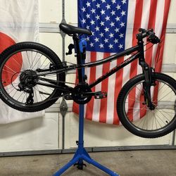 SPECIALIZED HOTROCK 20 Mountain Bike - Custom Build B1