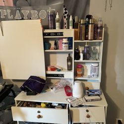 Free Makeup Desk