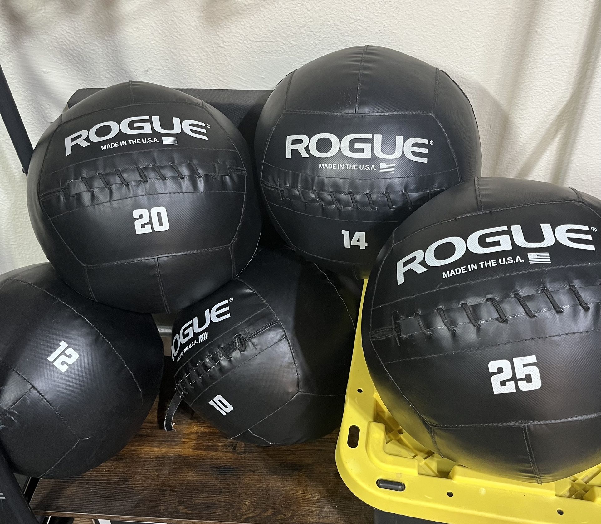 Rogue Med Balls -Like New