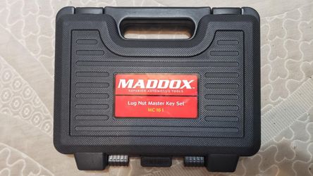 Maddox 16 Piece Universal Wheel Lock Set