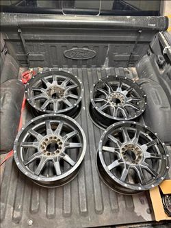 Fuel 20" wheels off F150 universal lug pattern for Chevy also