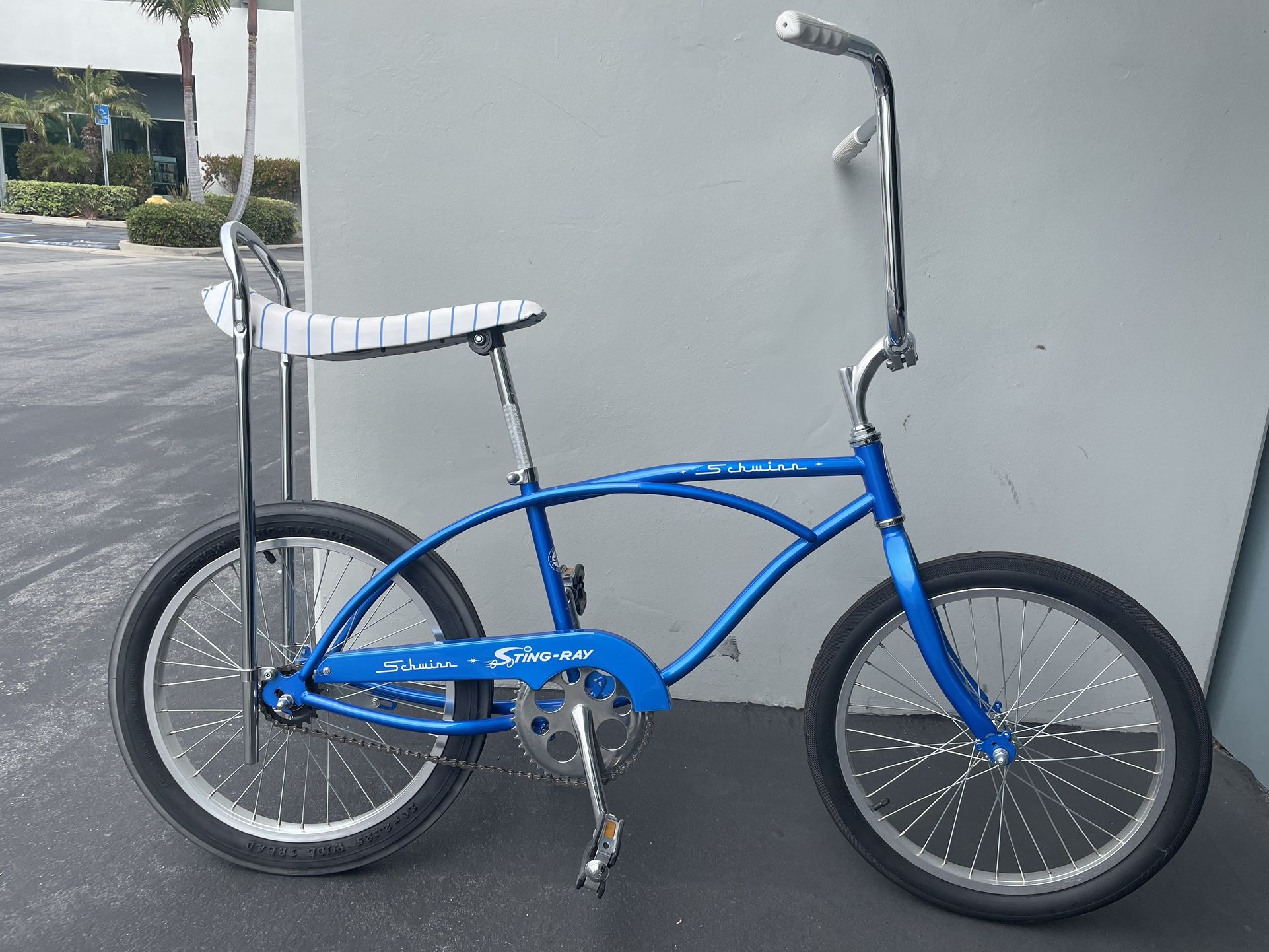 Schwinn Classic Sting-Ray Single-Speed Bicycle, Featuring 13-Inch/Small Step-Over Steel Frame, Rear Coaster Brake, High-Rise Ape Handlebars, and 20-In