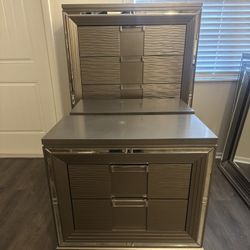 Full Bedroom Set – Dresser, Nightstand, Chest & Bed frame 