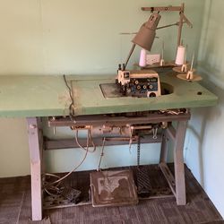 Overlock Sewing Machine