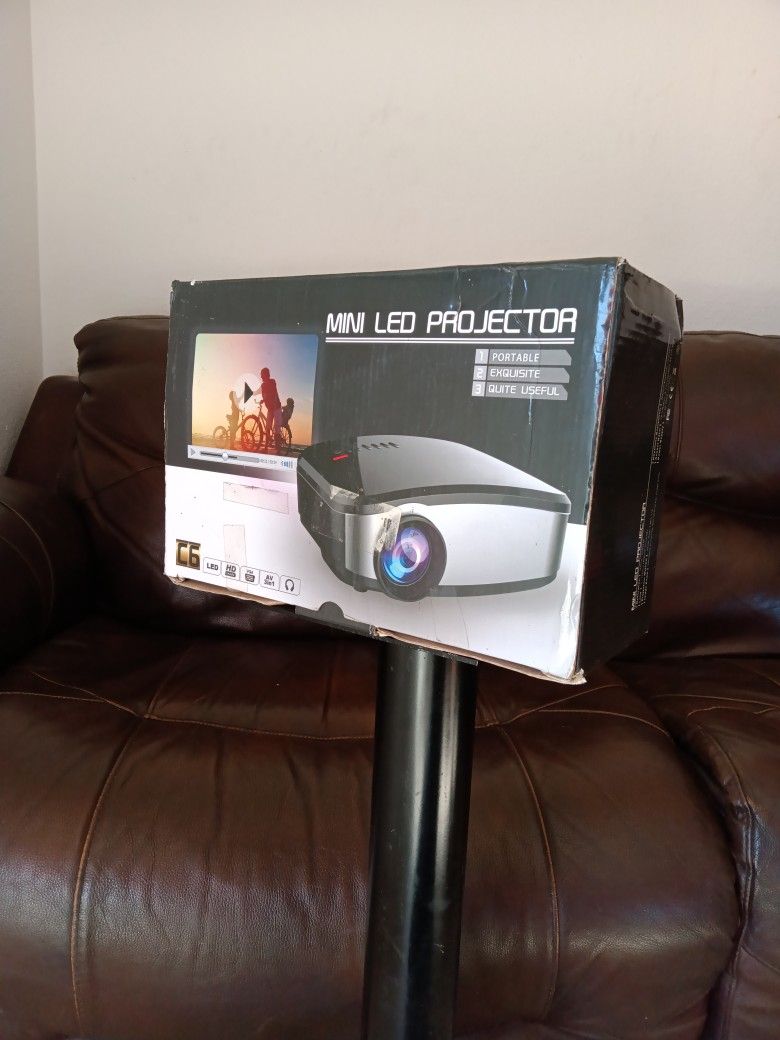 Cheerlux Mini Led Projector