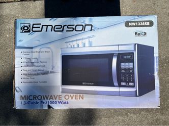 New! Never Used! Emerson Microwave Oven
