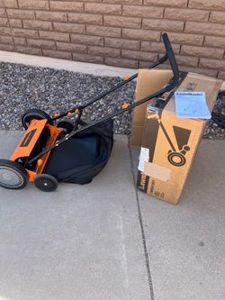 Lawnmower w/bag, New, 18” see all Photos