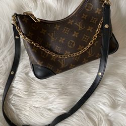 Louis Vuitton Shoulder Bag