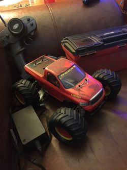Losi 1/18 raminator collectors item rc truck battery powered