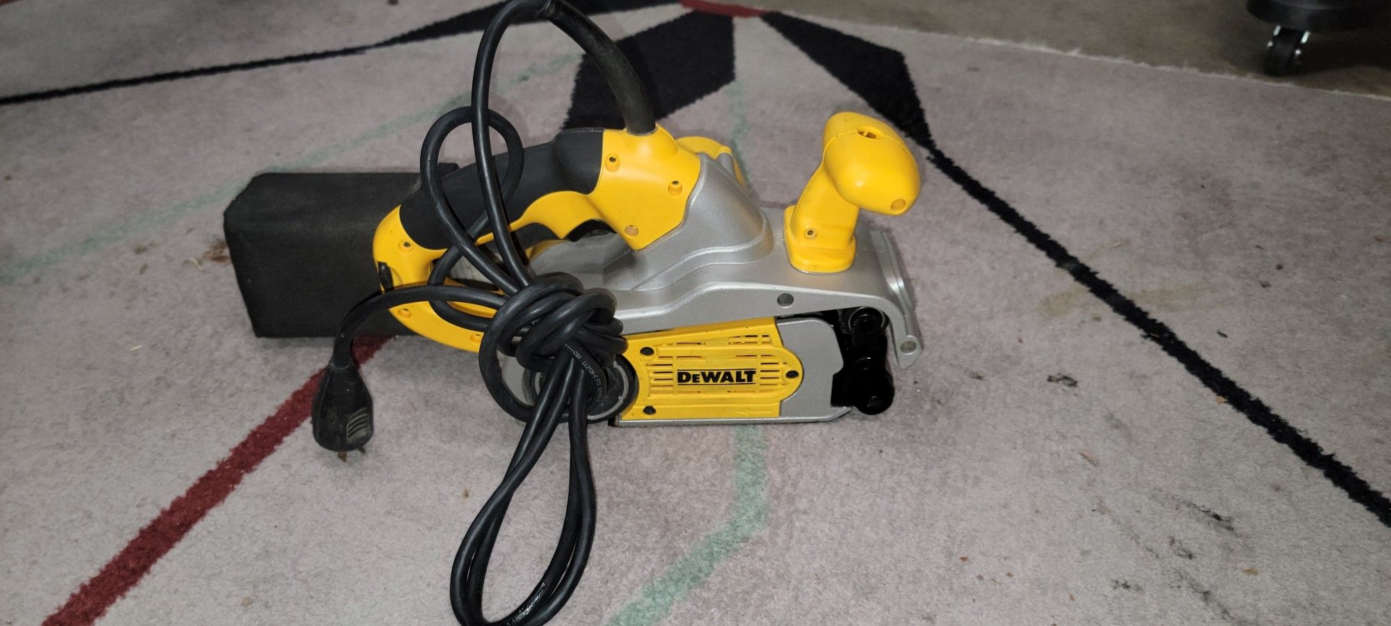 Dewalt DW433 3"x 21" Variable Speed Belt Sander for Sale in