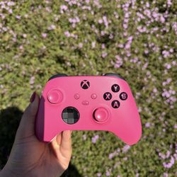 Pink Xbox controller