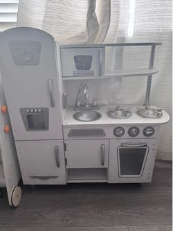 Kids kitchen set