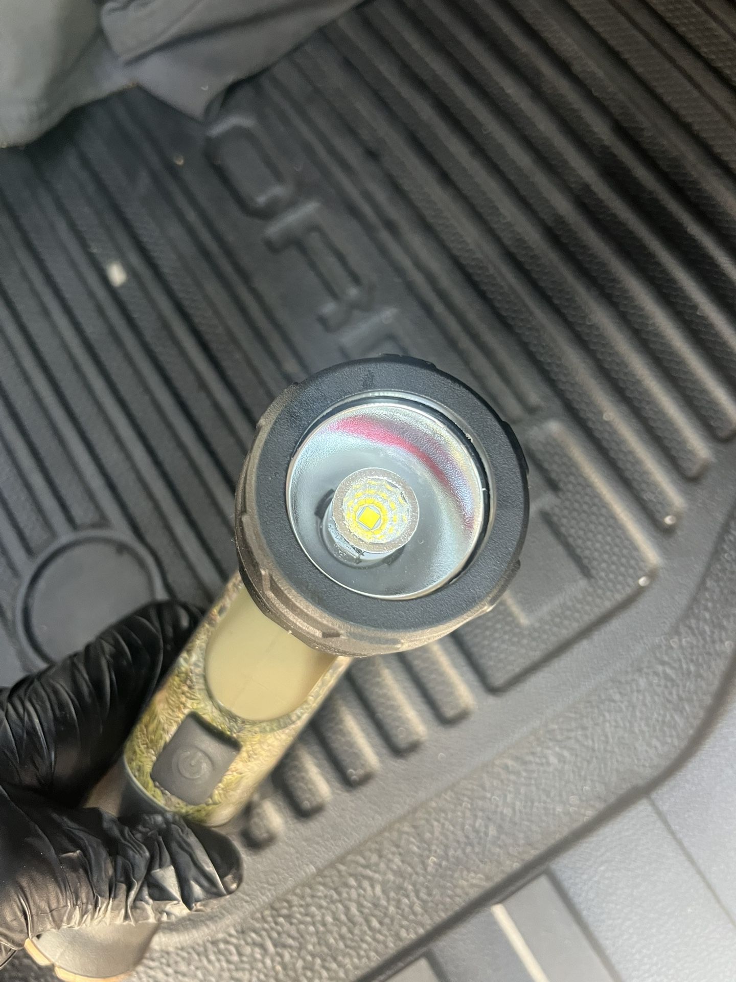 Snap On Flashlight  (camo) 