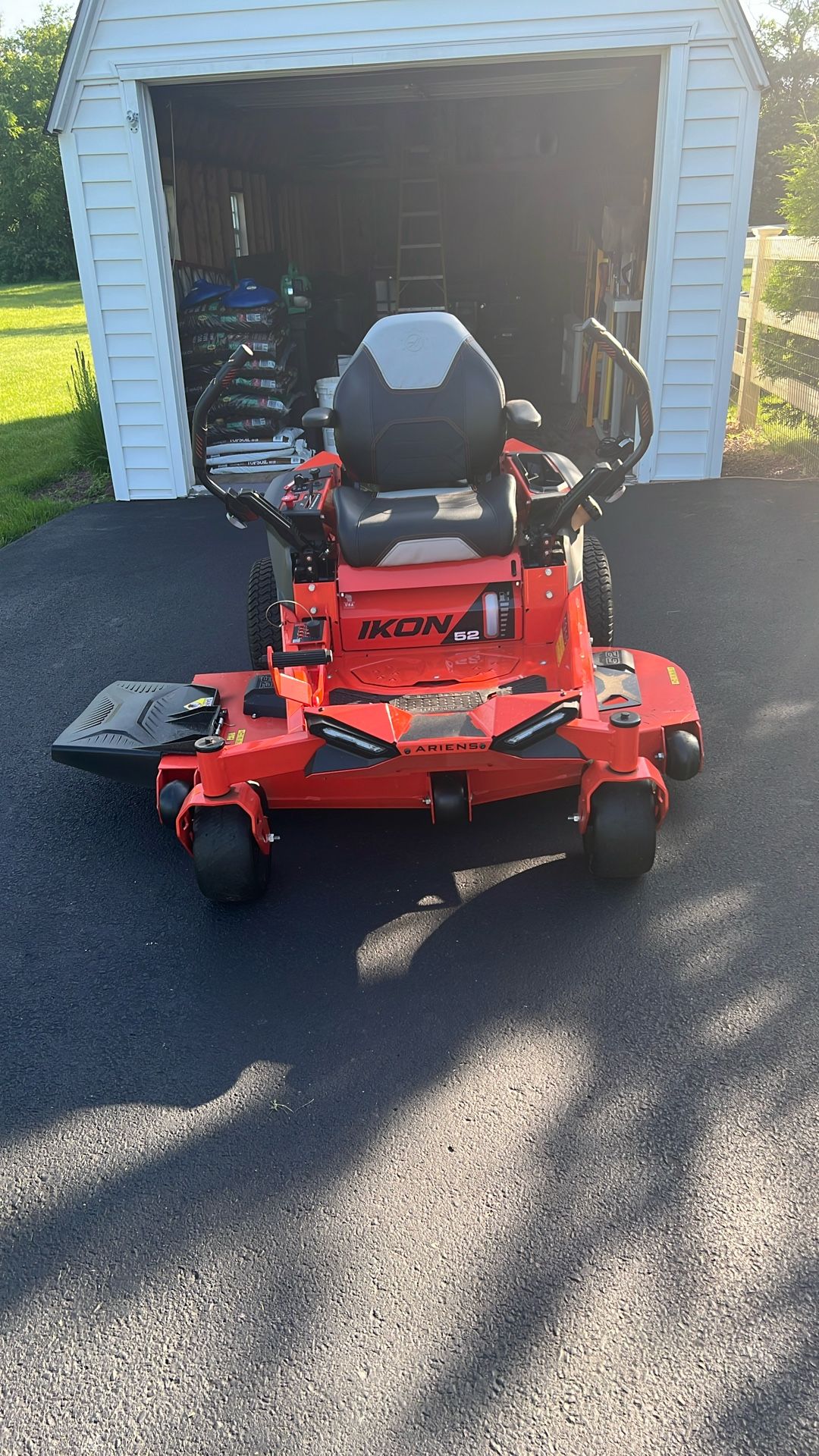 Ariens 52” IKON ZERO TURN