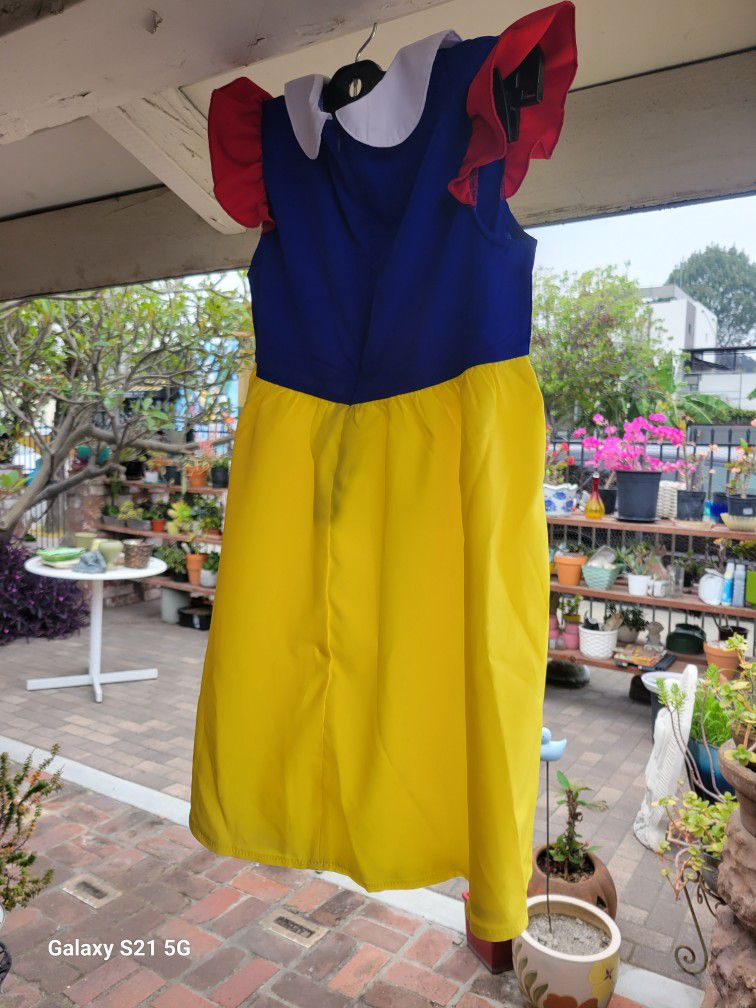 Snow White dress for age 5