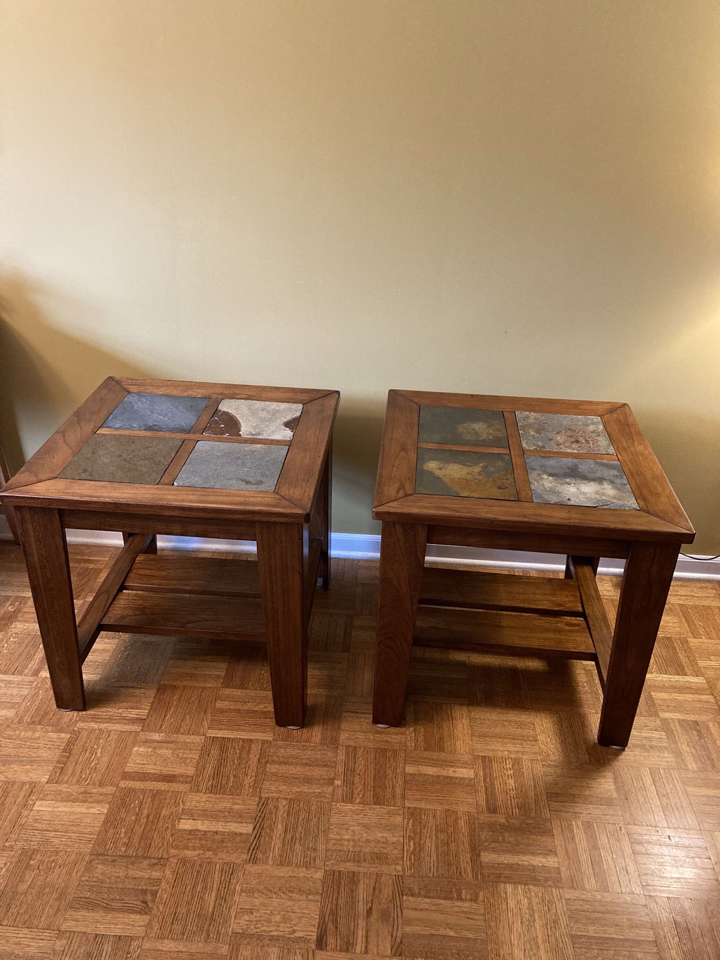 $75 for 2 Toscana Wooden End Table , Slate Tiled,Dims: 25.25”Hx26x26/ Good Condition , See all pictures posted,Pickup in Lake Zurich