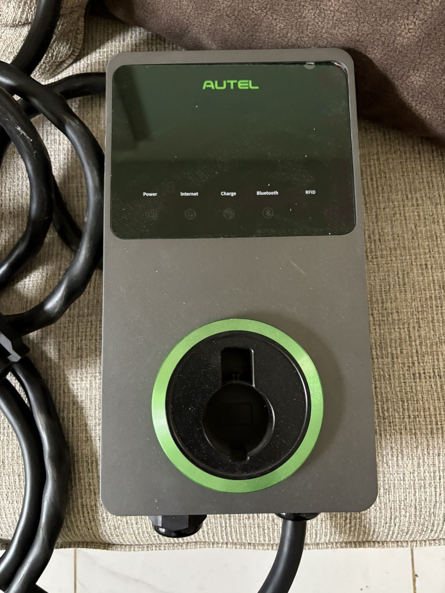 AUTEL Maxi Charger Home
