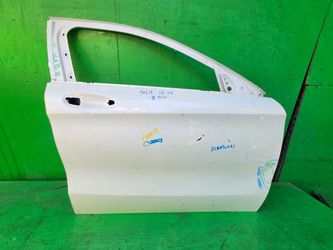 MERCEDES GLA FRONT DOOR 2015 2016 2017 2018 OEM RH