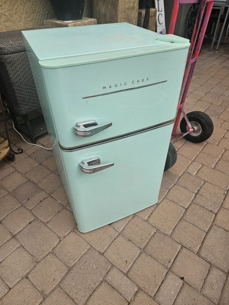 Magic Chef Retro Teal MINI fridge With FREEZER