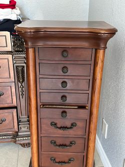 Jewelry armoire