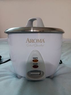  Little Rice Cooker Looking For A New Home 🍚 