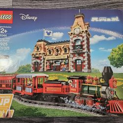 Lego 71044 Disney Train & Station NEW & SEALED